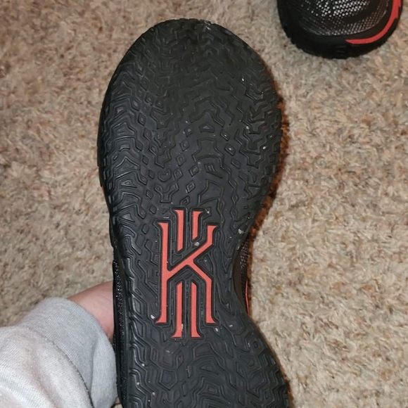 Nike Kyrie 7 size 8 men's black with red accents. - Picture 2 of 3